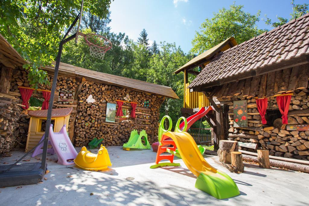 Guest House Gostisce Gacnk V Logu Церкно Экстерьер фото